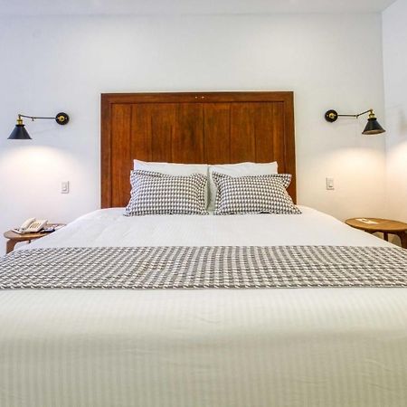 Hotel Vista Lago Buena Vista Arriba Ngoại thất bức ảnh